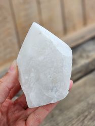 Stående spets, Bergkristall (mjölkig) #9