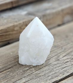 Stående spets, Bergkristall (mjölkig) #9