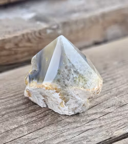 Stående spets, Agat #9 (nagg finns)