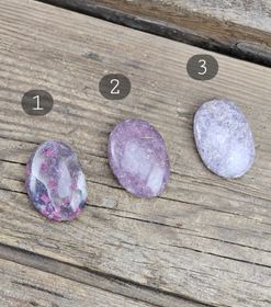 Lepidolit, touchstone #1-3