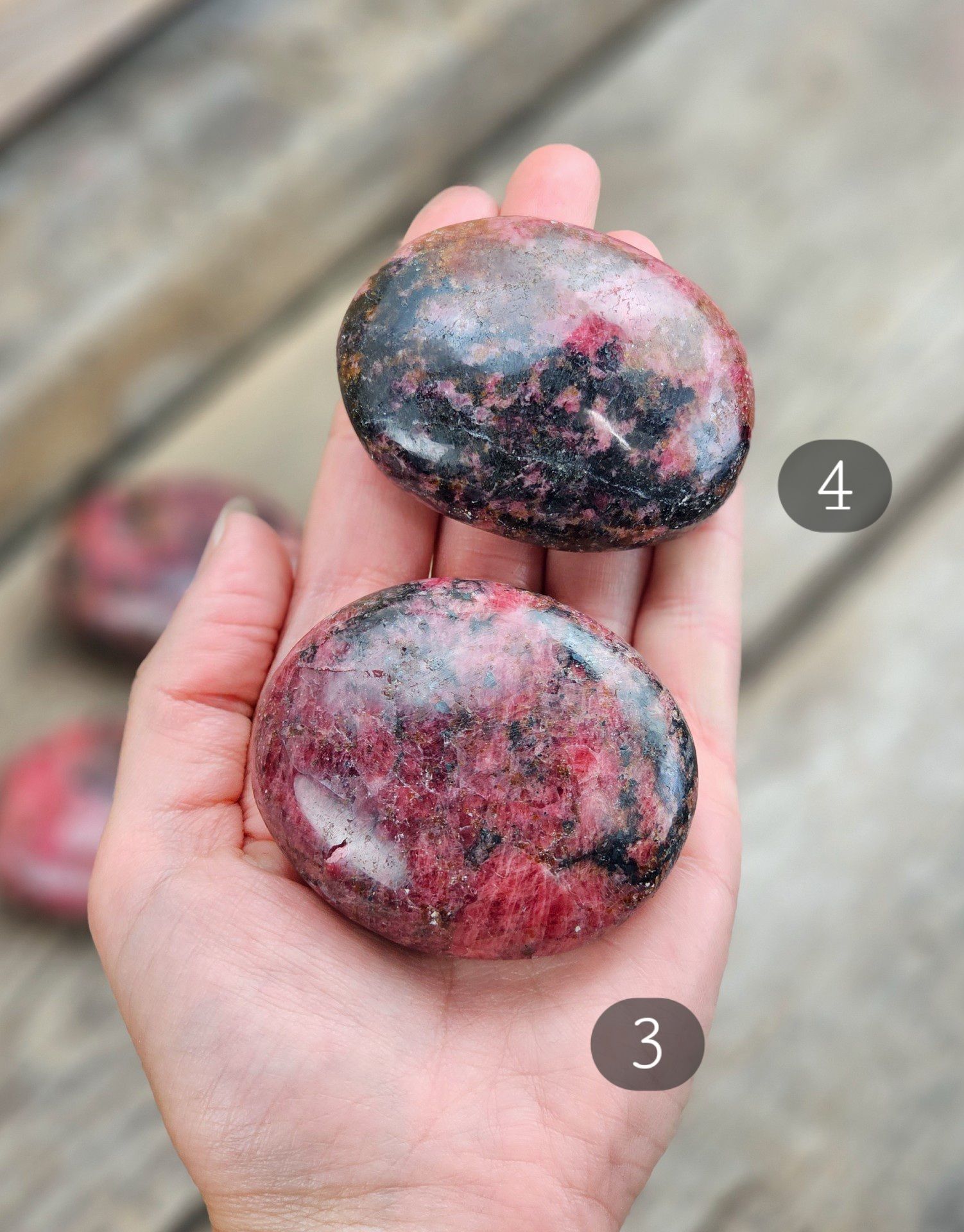 Rodonit, stor touchstone