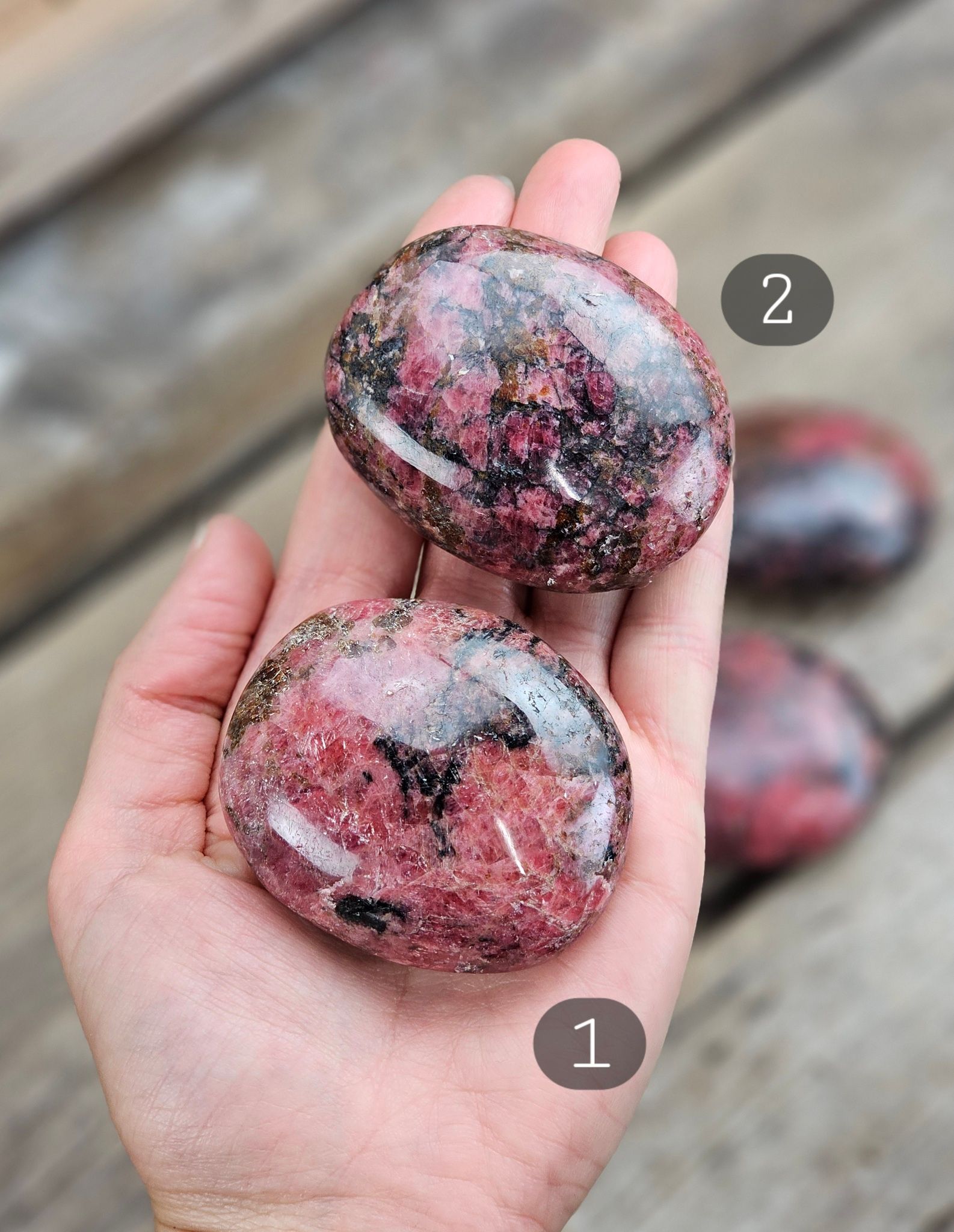Rodonit, stor touchstone