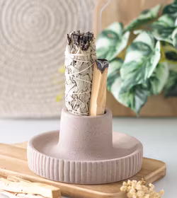 Palo Santo-brännare, rökelsehållare ribbad dusty beige