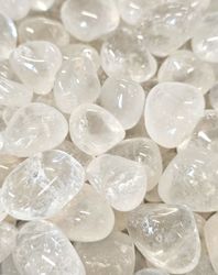 Bergkristall, trumlad liten/mellan -70% B-kvalité sprickor/ev repiga 100-pack STORPACK