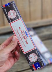 Satya - Nag Champa Black Opium, rökelsepinnar