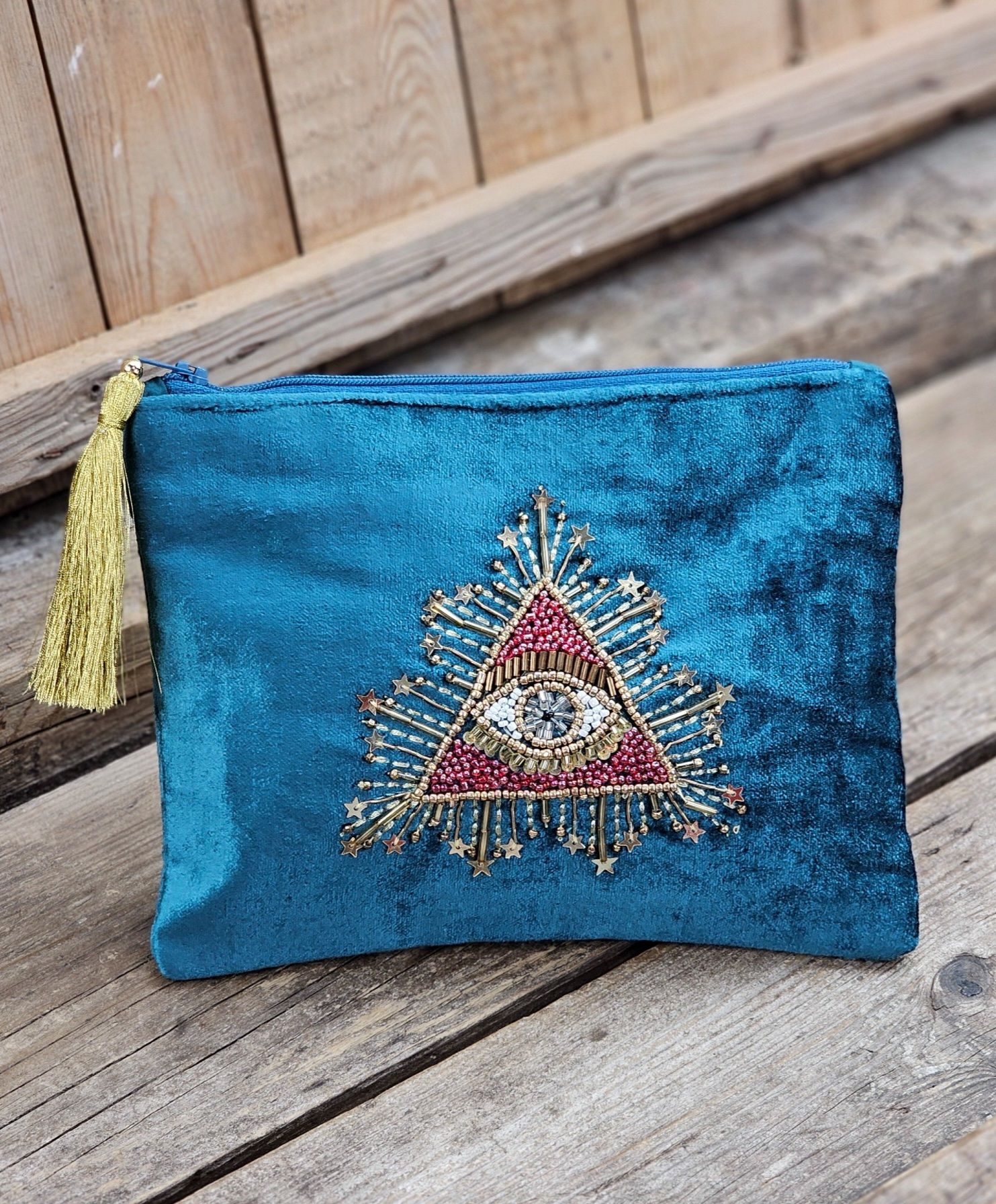 Broderad necessär, Eye of Providence