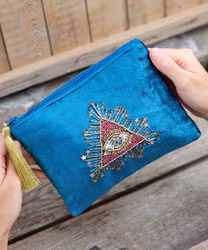 Broderad necessär, Eye of Providence