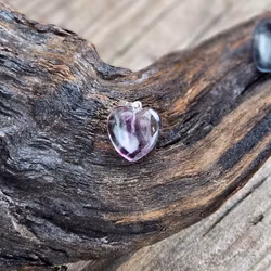Regnbågsfluorit hjärta, silverpläterat hänge