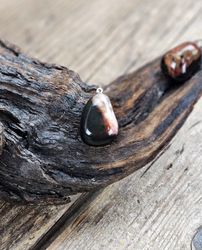 Sardonyx trumlad, silverpläterat hänge