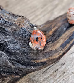 Breccijaspis trumlad, silverpläterat hänge -30% fynd B-kvalite/annat