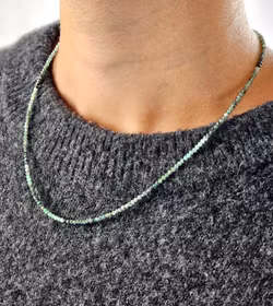 Smaragd, halsband 2mm facetterade pärlor 925s.