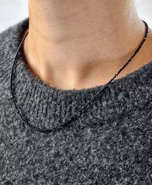 Svart Spinell, halsband 2mm facetterade pärlor 925s.