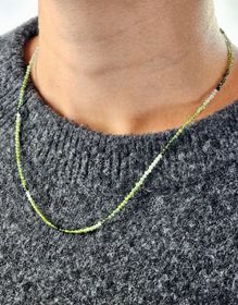 Grön Turmalin mix, halsband 2mm facetterade pärlor 925s.