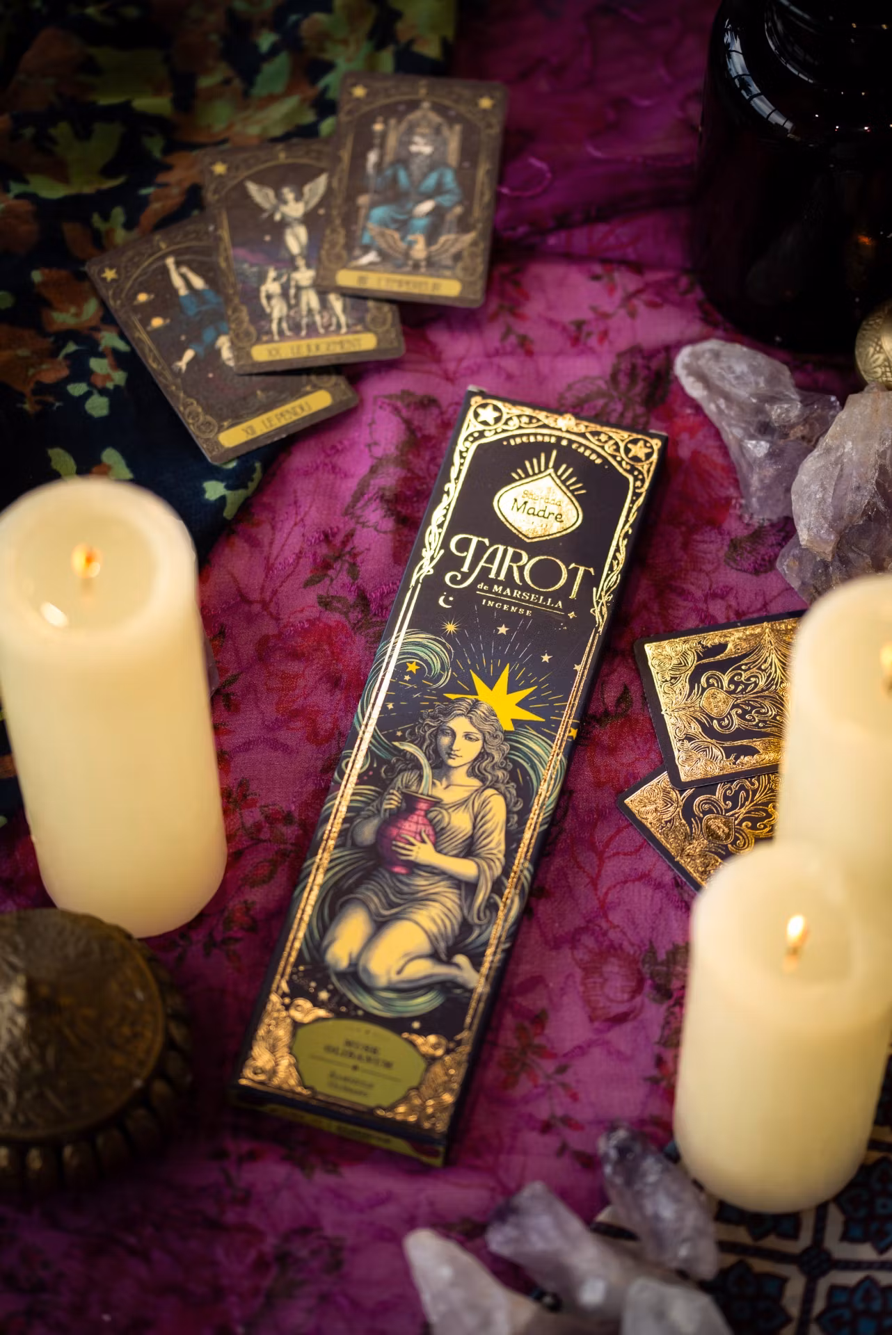 Sagrada Madre – Tarot de Marsella Mysk & Olibanum, rökelsepinnar + 1 tarotkort
