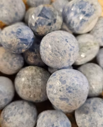 Blå Kalcit, cuddlestone -20% fynd annorlunda färg/form/mönster + sprickor