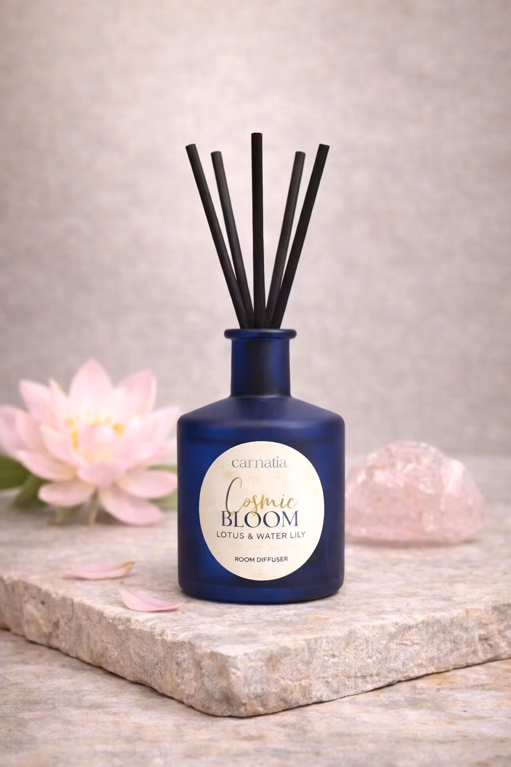 Carnatia Starry Spell – Cosmic Bloom (Lotus & Water Lily), doftpinnar (150 ml)