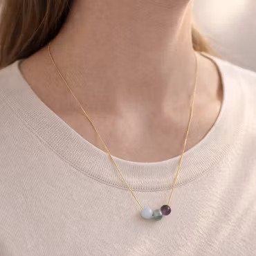 Lugn & Balans – Kristallhalsband, Guldpläterad