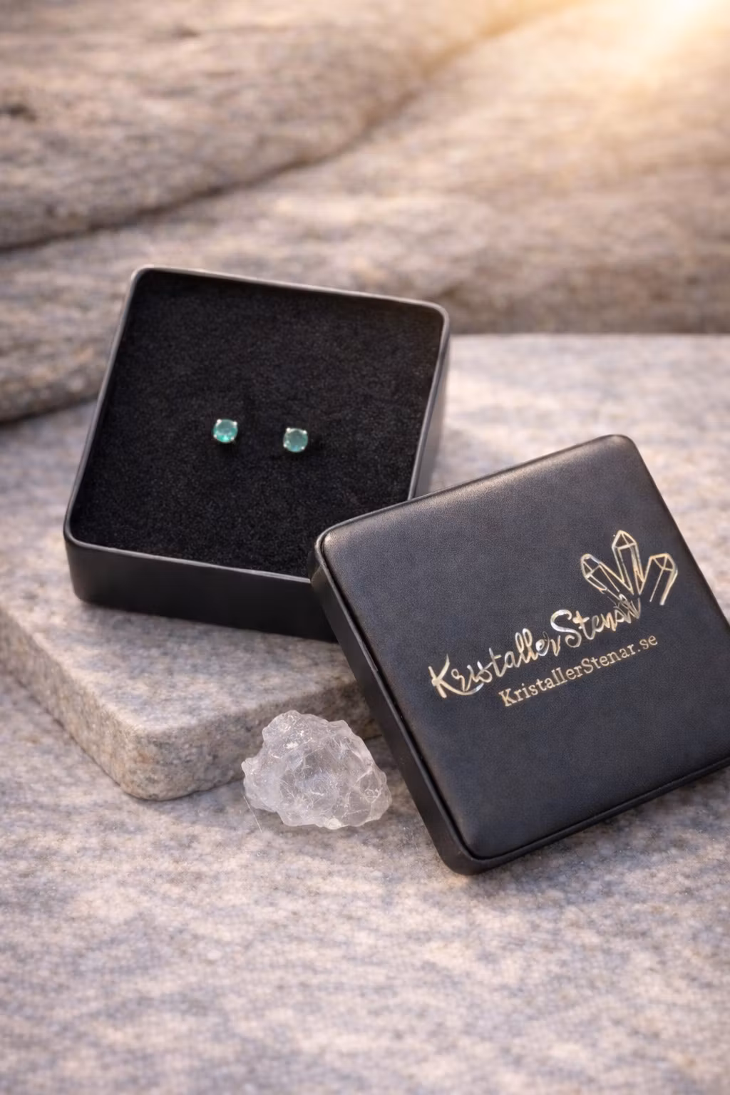 Smaragd – Runda Facettörhängen, 925 Silver