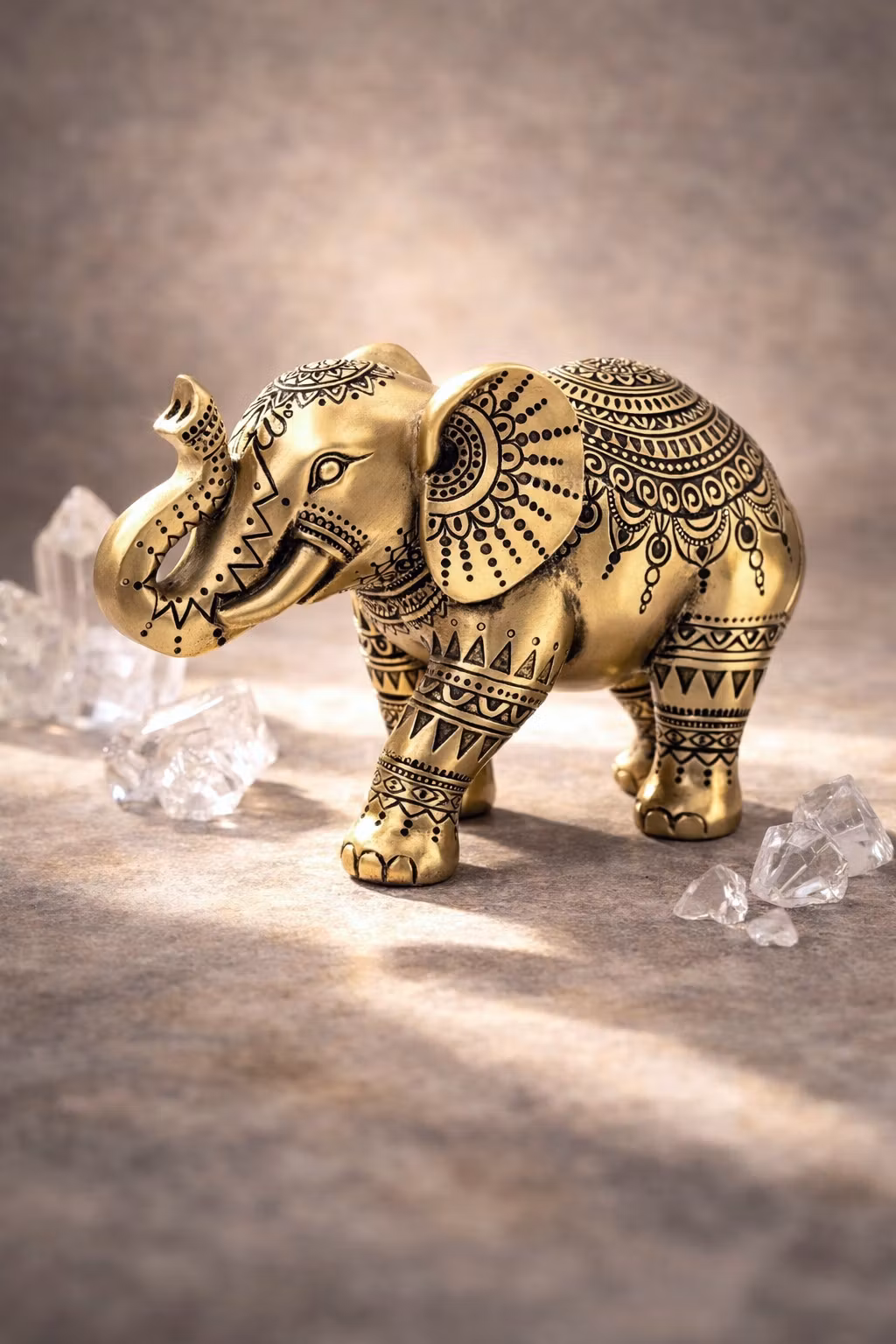 Dekorationsskulptur – Elefant (Lyckoelefant) i guld