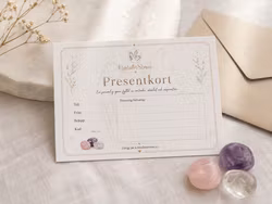Fysiskt Presentkort – Personlig Gåva med Kristall