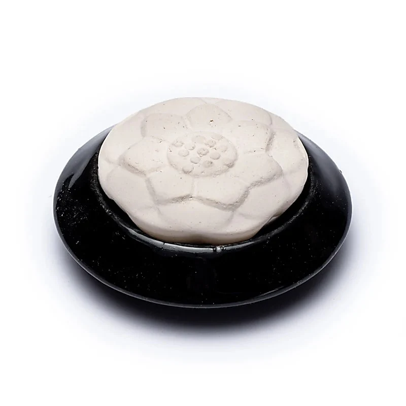 Aromasten Lotus 2-pack – en vit och en svart doftsten