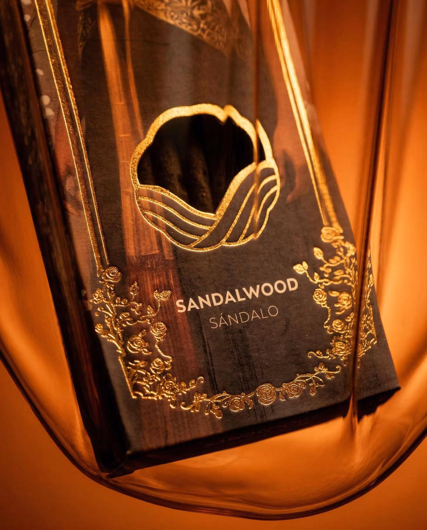 Sagrada Madre Sandalwood varm träig premiumrökelse