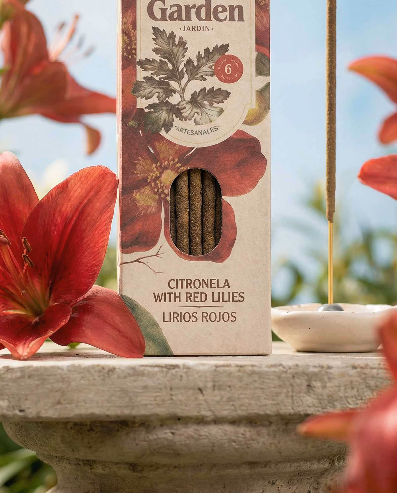 Garden Citronella Red Lilies (Röda Liljor) – citronella rökelse från Sagrada Madre