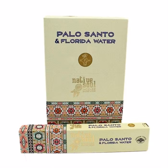 Green Tree Native Soul Palo Santo & Florida Water – rökelseask framför displaykartong