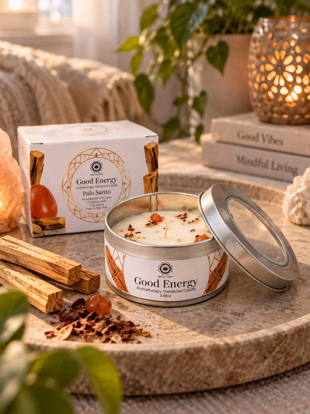 Green Tree Palo Santo doftljus med Karneol – detalj av ljus och förpackning