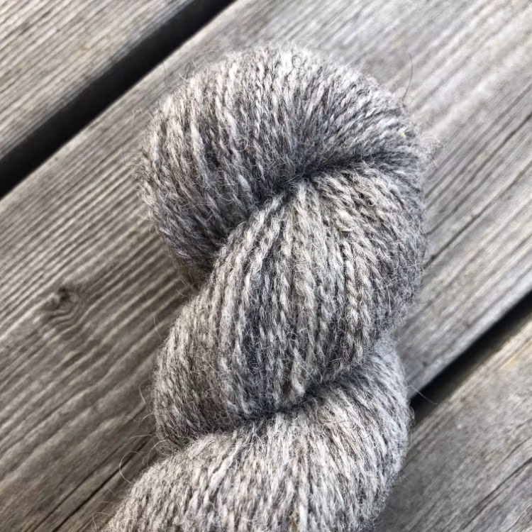 Tukuwool Fingering 50g (25 g vid handfärgat)