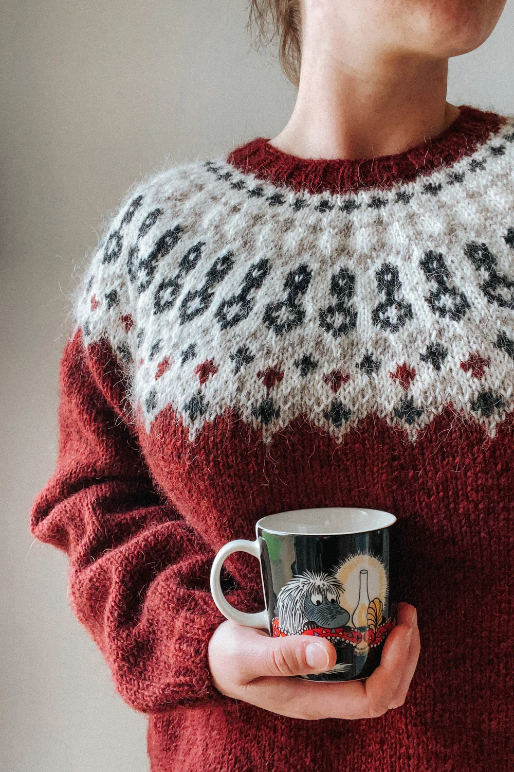 Sisu Knitwear - Čoarvegiella Sweater vår, röd (PDF)