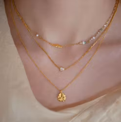 ENAMEL NECKLACE ORGANIC CLOVER