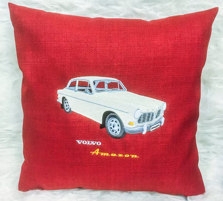 Volvo Amazon 2D, 1970. Kuddfodral röd.