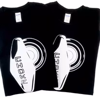 Svarta T-shirts, herr. Choke/Amazon