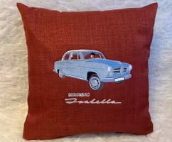 Borgward Isabella, kuddfodral vinröd (beställd med text under samt eget reg.nr)