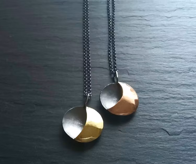 Halsband - Judit Emödi