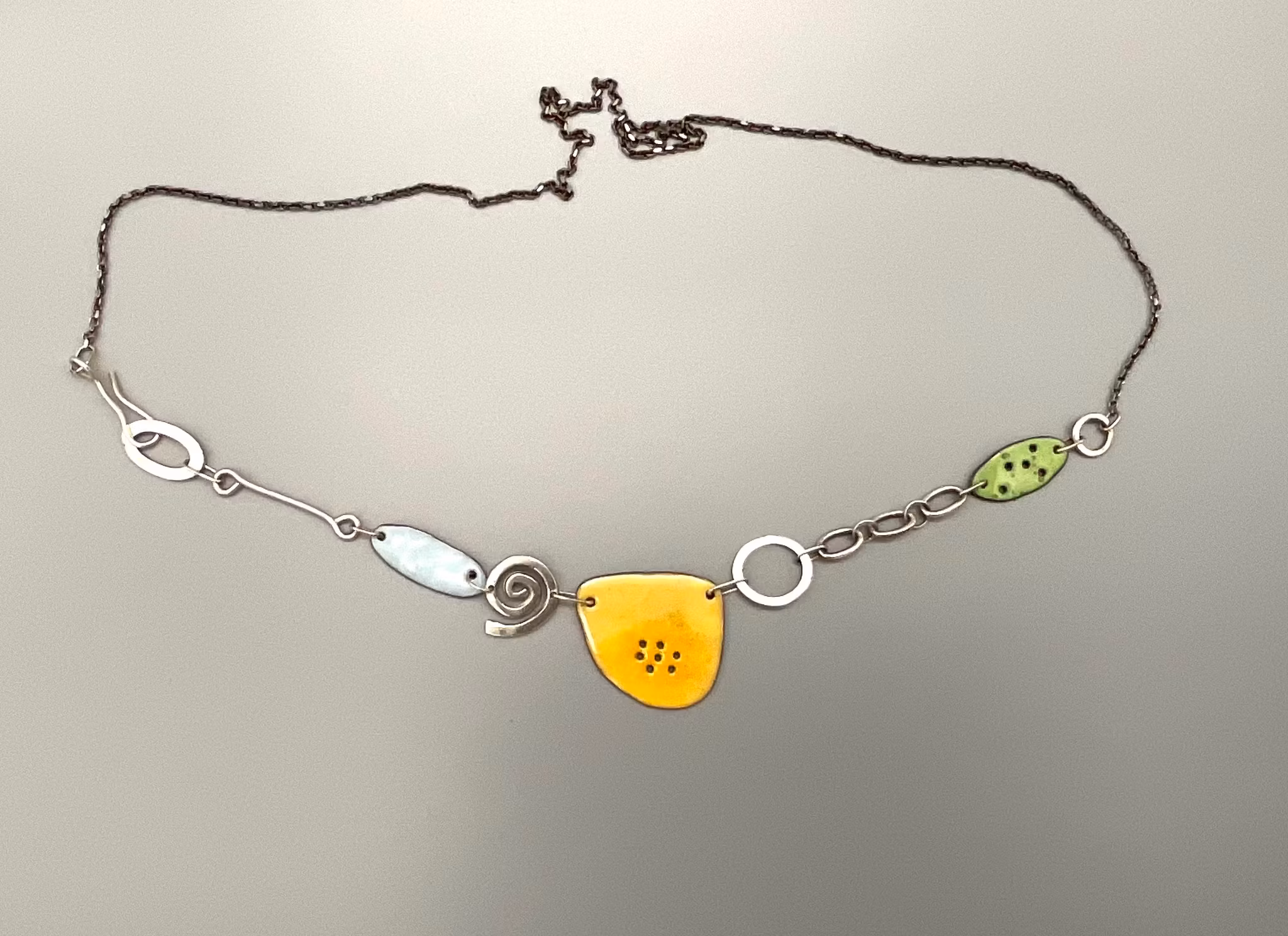 Collage/Halsband unikt  - Britta Klingenstierna
