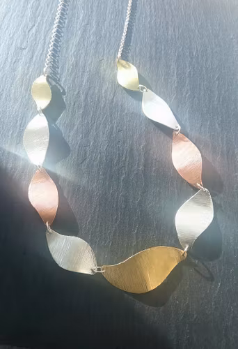 Halsband - Judit Emödi