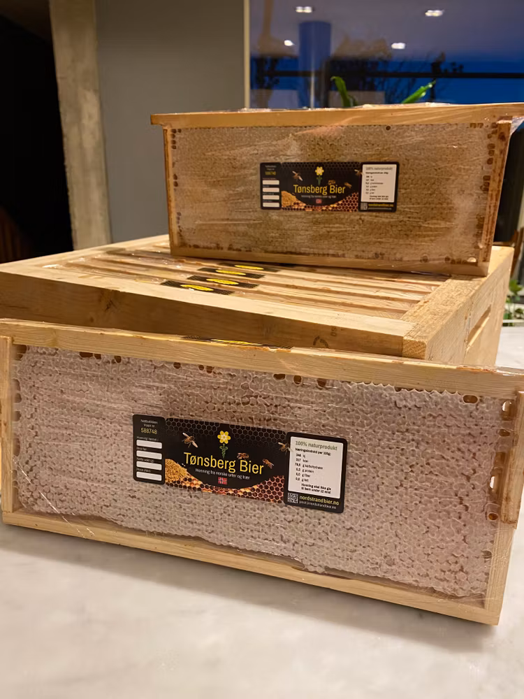Hel tavle med honning fra TønsbergBier  260 g sesongens ferske
