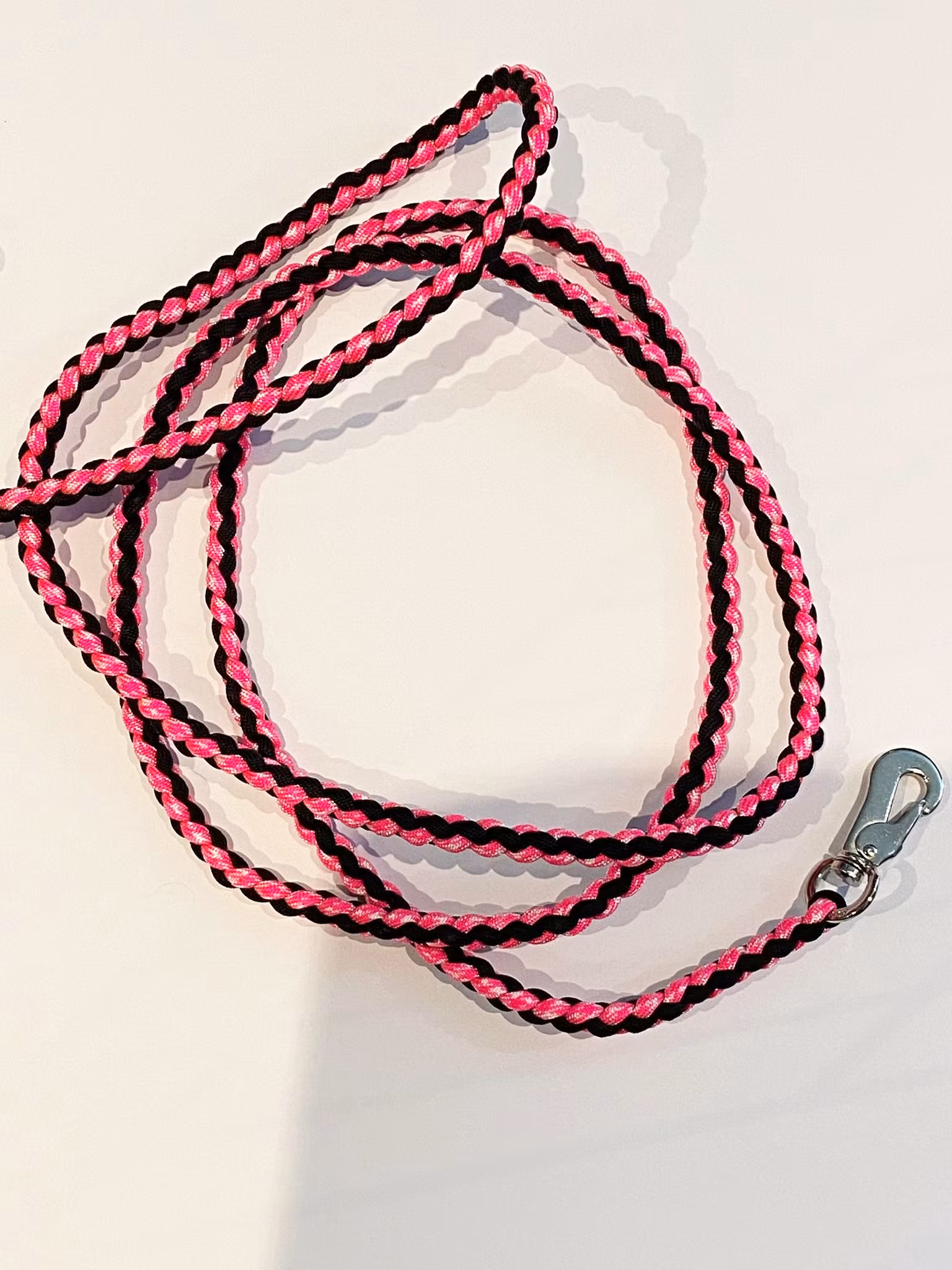Paracordband med Sprenger krok(Medium krok 55mm) 3 lengder fra 350,-