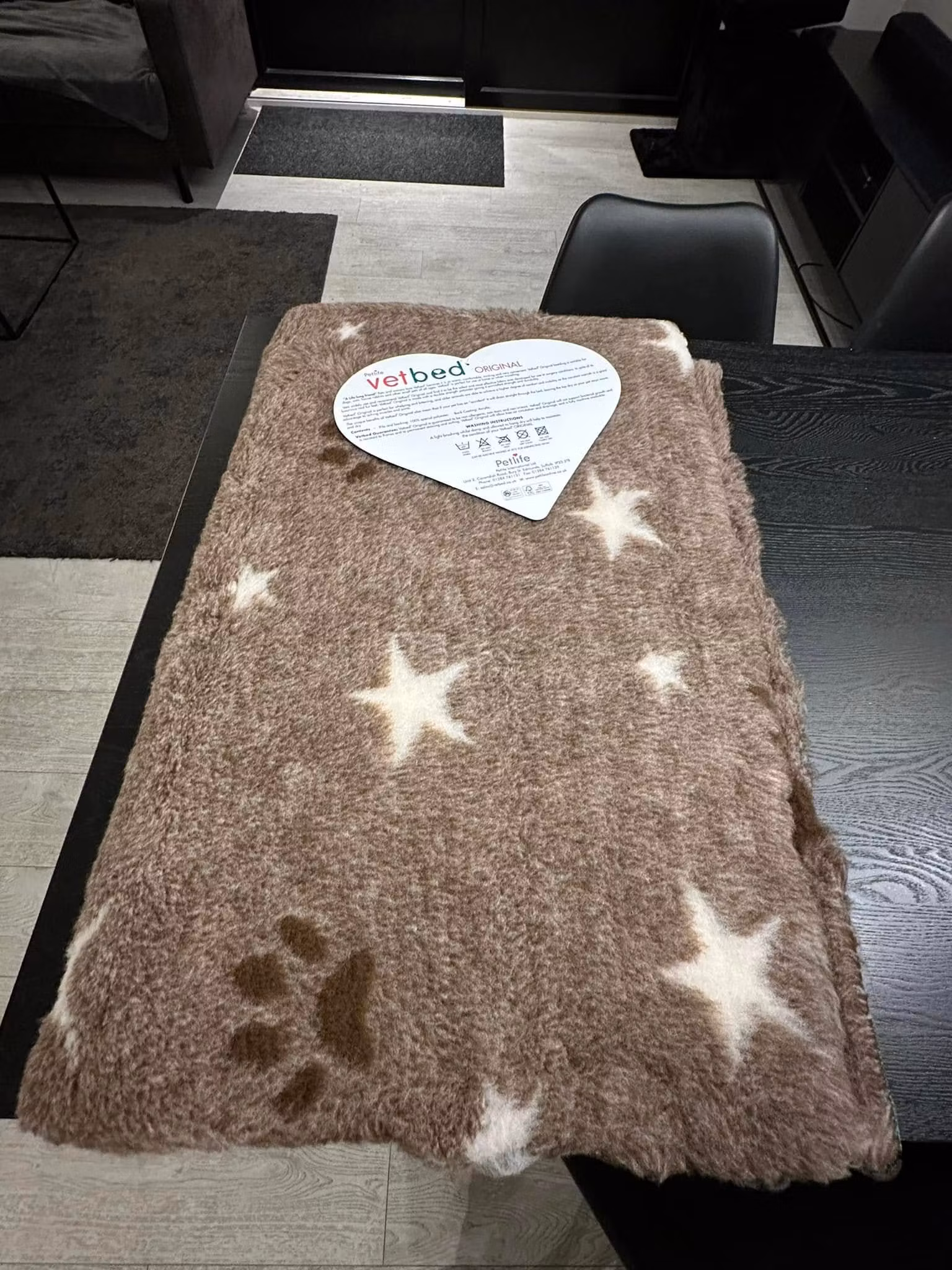 VetBed Nonslip i  2 forskjellige størrelser 100 x75 cm 349,- og 150 x 100 cm 698,-