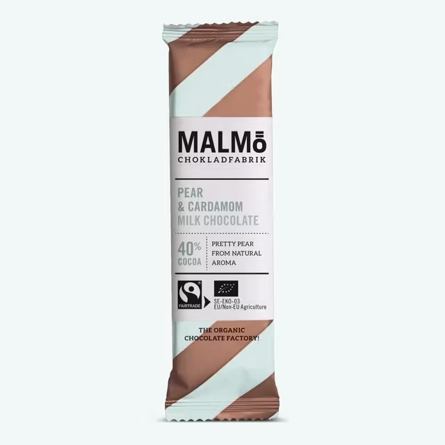 En chokladkaka smaksatt med päron och kardemumma.