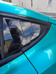 Louvers Model Y