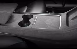 Alcantara mittkonsol