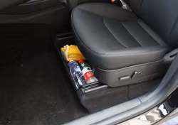 Förvaringslåda under sätet