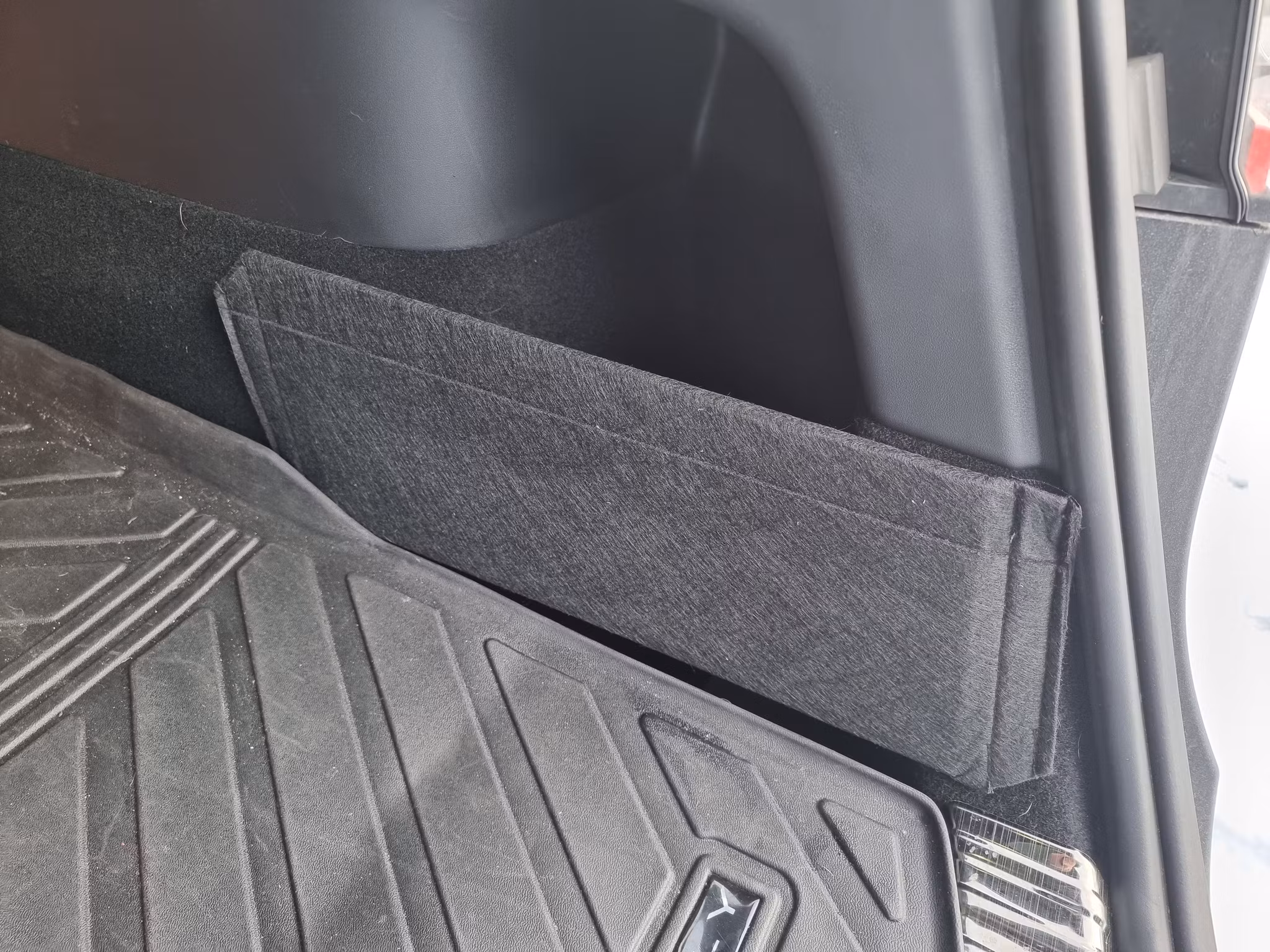 Bagage avdelare Model Y