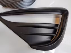 Dimljus spoiler Sport Model Y