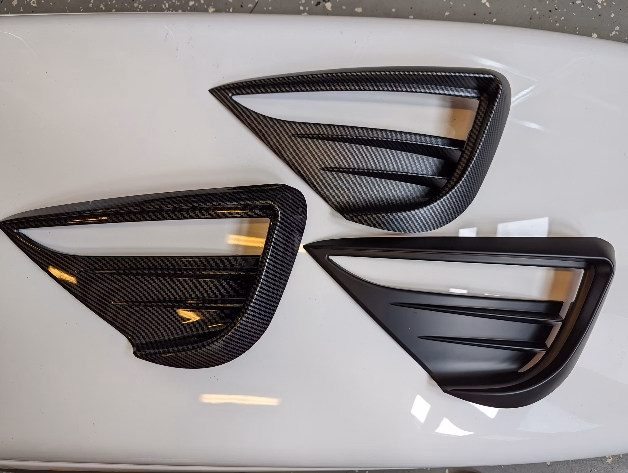 Dimljus spoiler Sport Model Y