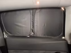 Solskydd Model Y