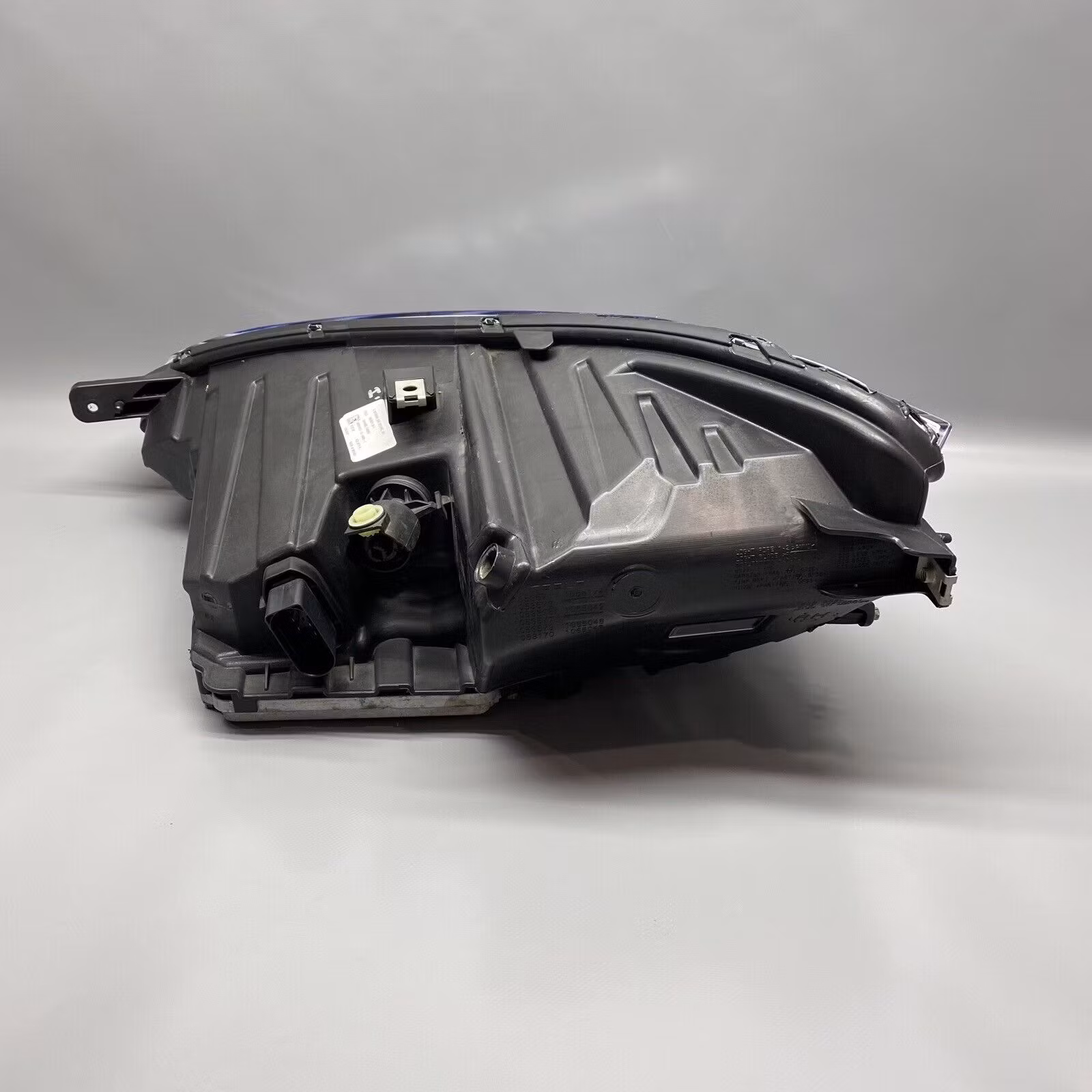 Strålkastare Tesla Model S 2016 - 2020